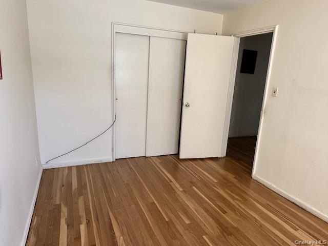 Two bedroom deluxe, oak floors, close to all, lower unit. Base - photo 8