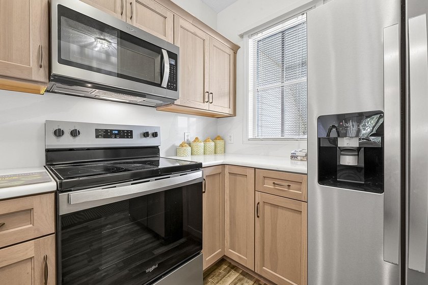 Welcome to Unit 409 at Carolina Keyes, a sought-after - photo 11