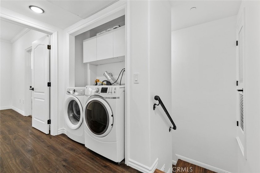 Prime location in Glendale! Beautiful and spacious TownHouse - photo 29