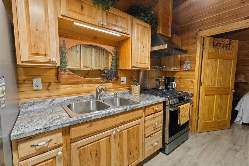 Enjoy panoramic mountain views from this 2-bedroom, 1-bath - photo 6