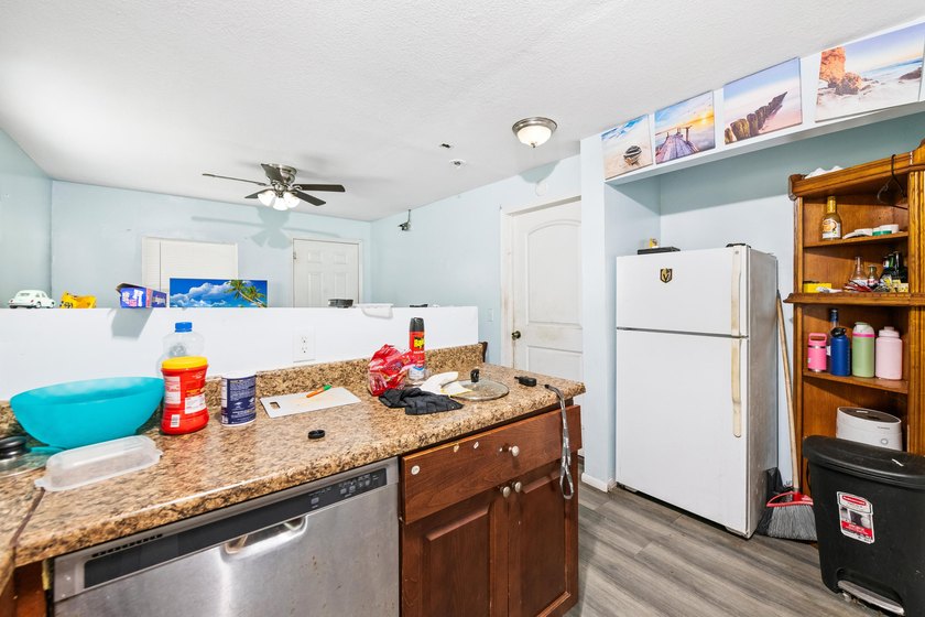 Discover this charming 3-bedroom, 1-bathroom single-family - photo 8