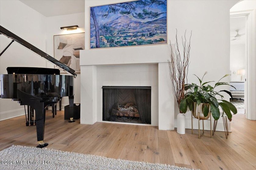 Stunning home with scenic views of 18th hole on Reunion's - photo 11