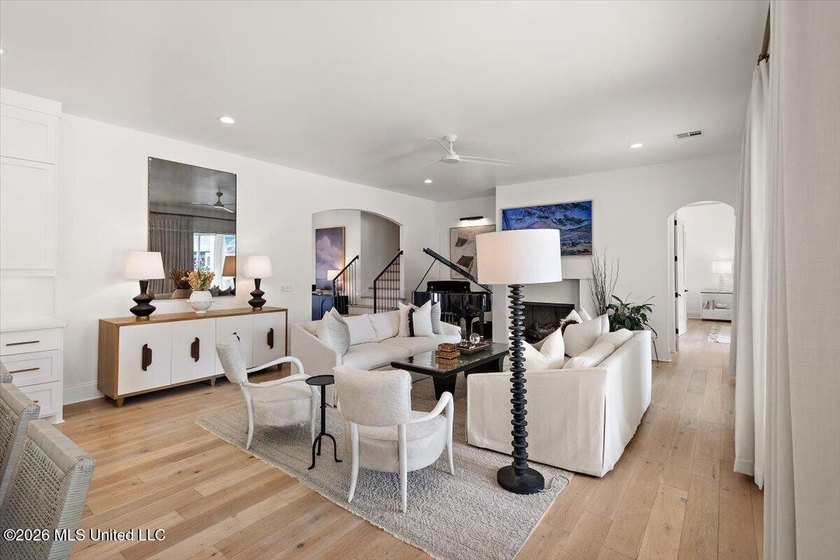 Stunning home with scenic views of 18th hole on Reunion's - photo 13