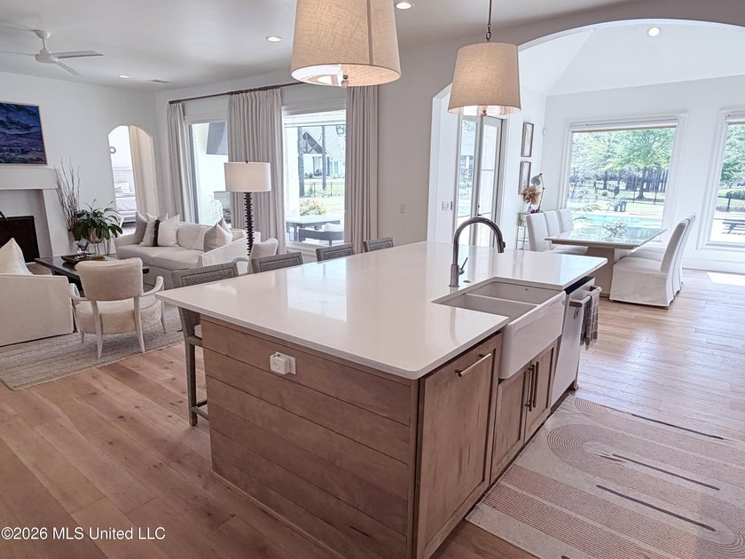 Stunning home with scenic views of 18th hole on Reunion's - photo 15