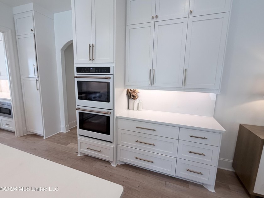 Stunning home with scenic views of 18th hole on Reunion's - photo 19