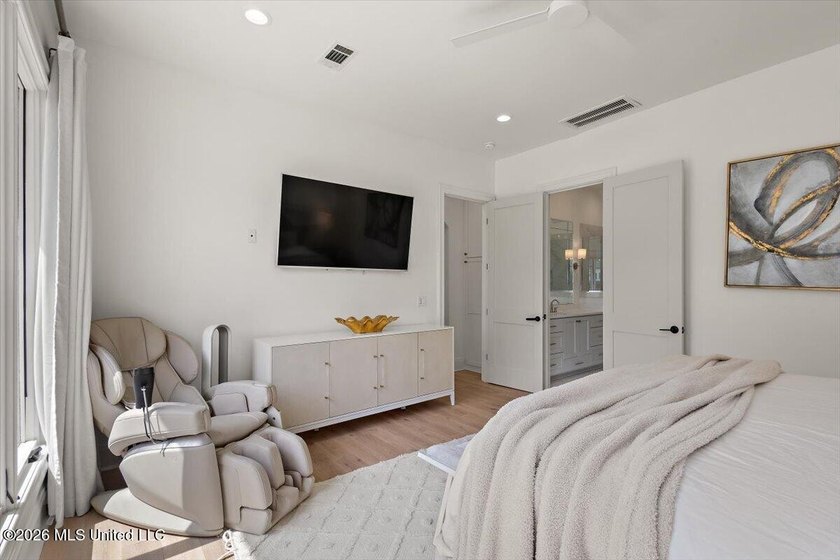 Stunning home with scenic views of 18th hole on Reunion's - photo 21
