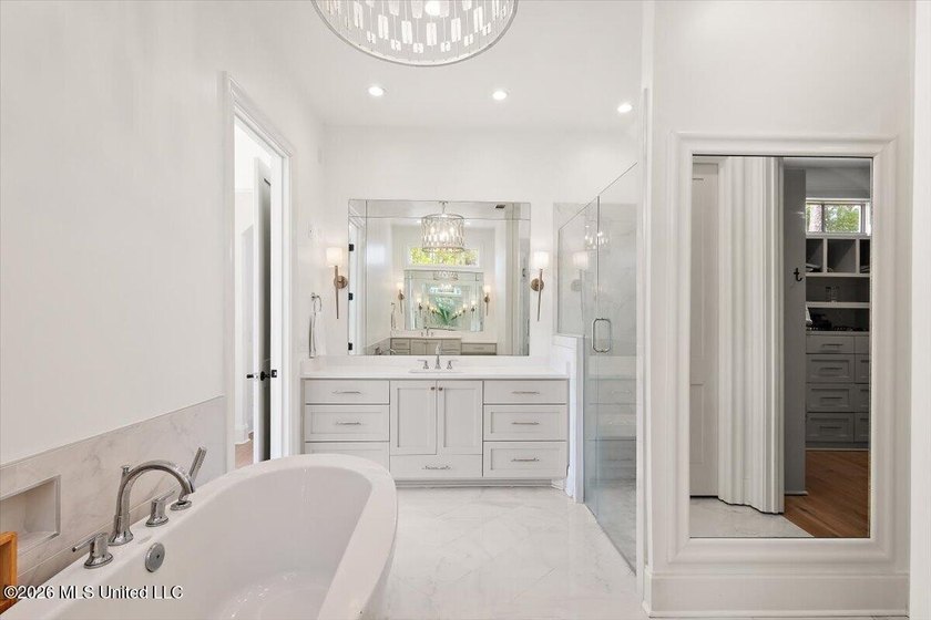 Stunning home with scenic views of 18th hole on Reunion's - photo 25