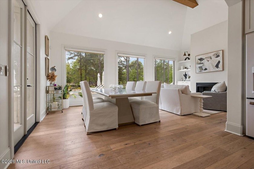 Stunning home with scenic views of 18th hole on Reunion's - photo 28