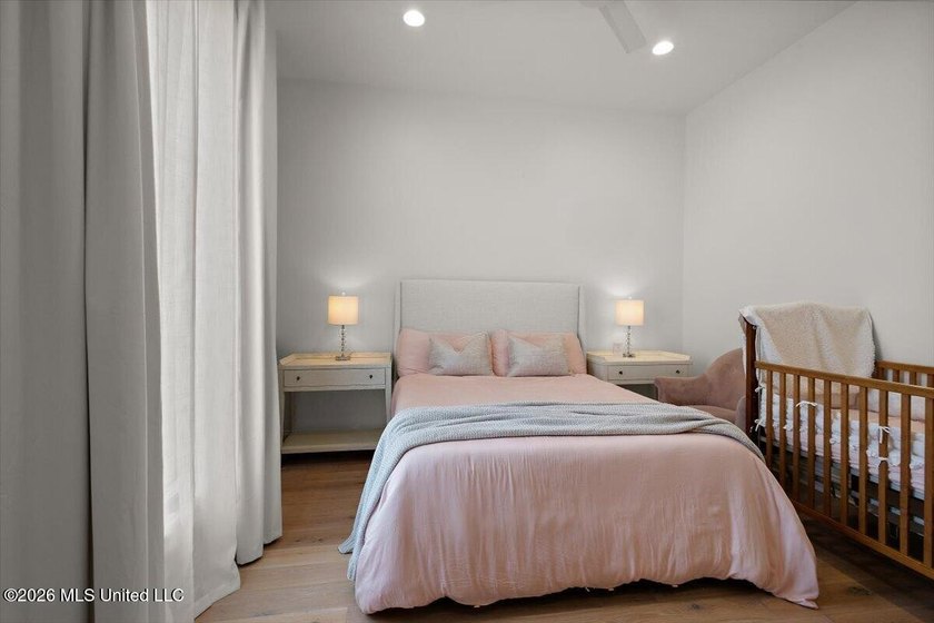 Stunning home with scenic views of 18th hole on Reunion's - photo 35
