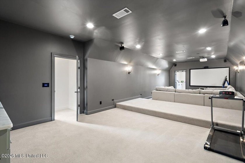 Stunning home with scenic views of 18th hole on Reunion's - photo 42
