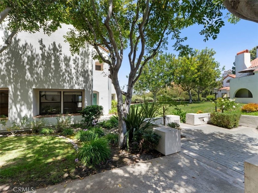 Welcome to a rare opportunity in the highly desirable Bernardo - photo 4