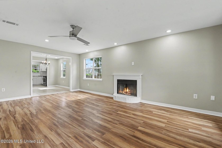 1965 Bayside Dr - photo 4