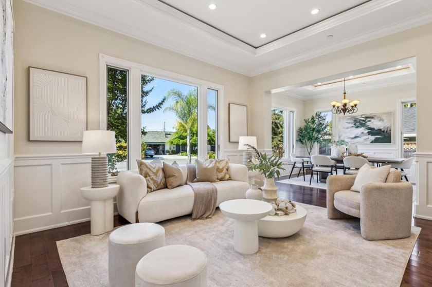 Welcome to 18548 Paseo Tierra in Saratoga, a stunning executive - photo 8