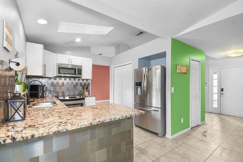 Welcome to this beautifully maintained pool home offering 1,639 - photo 11