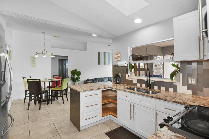 Welcome to this beautifully maintained pool home offering 1,639 - photo 17