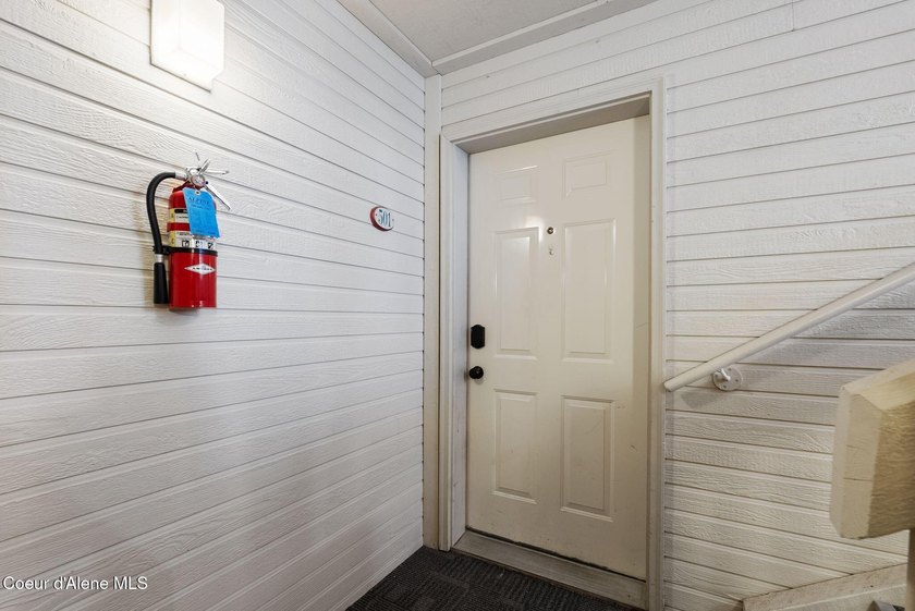 Experience true ski-in/ski-out living at Schweitzer Mountain - photo 29