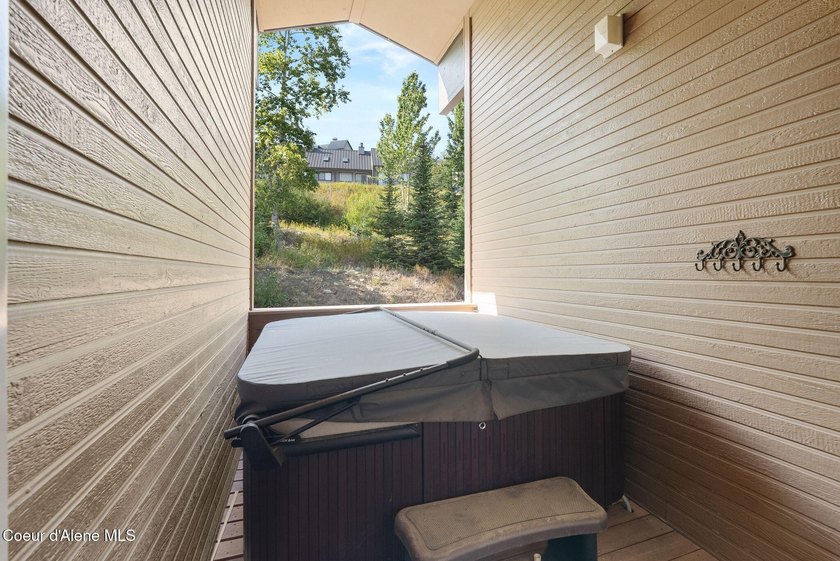 Experience true ski-in/ski-out living at Schweitzer Mountain - photo 31
