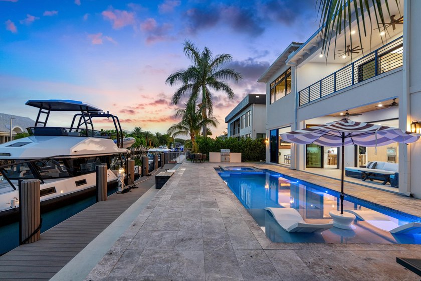 Coastal-Inspired Deepwater Estate sited on 80'+/- of - photo 2