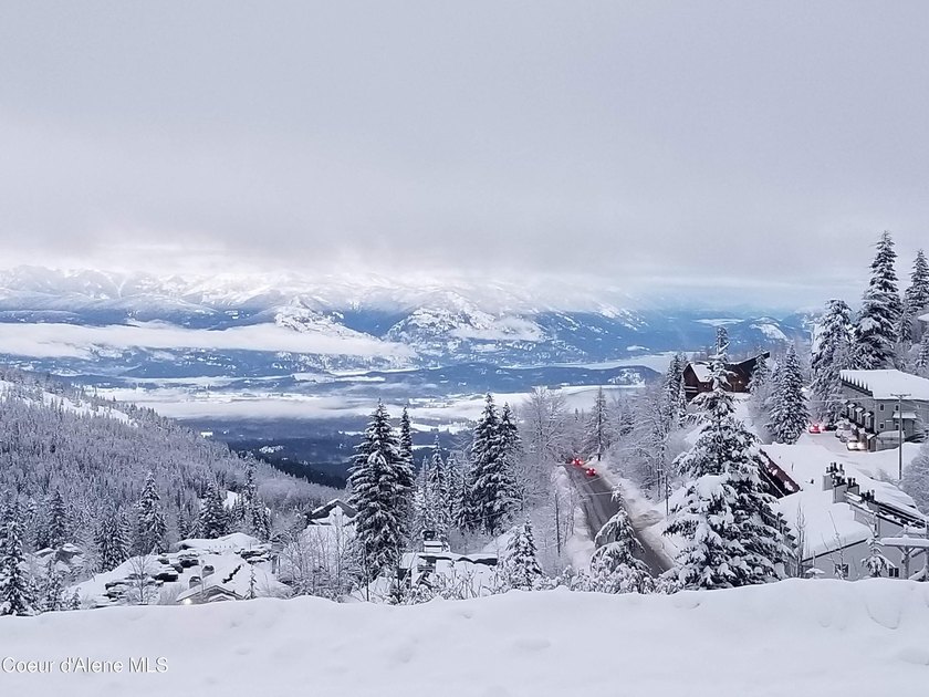 Experience true ski-in/ski-out living at Schweitzer Mountain - photo 34