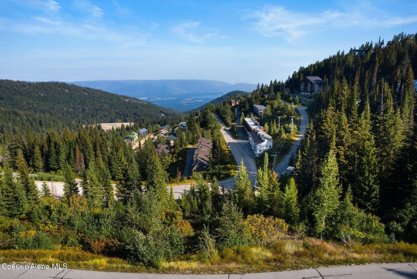 Experience true ski-in/ski-out living at Schweitzer Mountain - photo 36