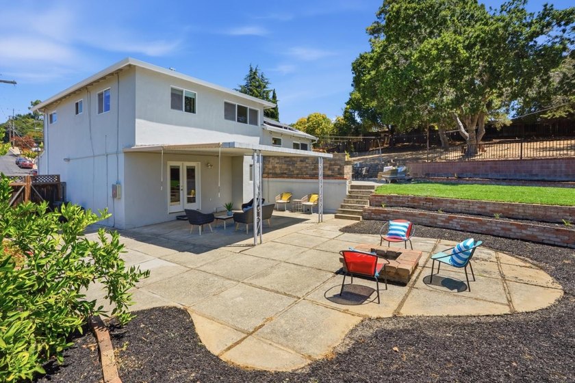 Charming Castro Valley home with Natural Beauty of a Back Yard - photo 9