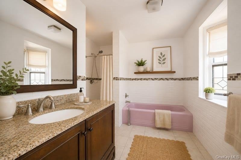 Beautifully maintained attached brick Tudor in a prime Fresh - photo 11