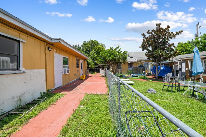 Located on an expansive lot, almost 14,000 sq ft, 4373 Venus Ave - photo 11