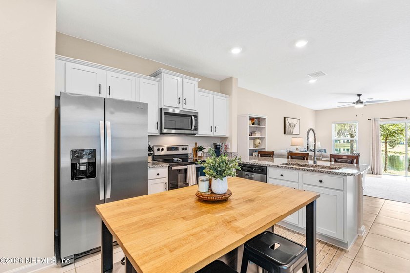 Calling all first-time buyers, roommates, downsizers, and - photo 3