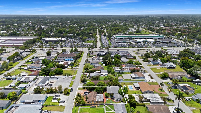 Located on an expansive lot, almost 14,000 sq ft, 4373 Venus Ave - photo 13