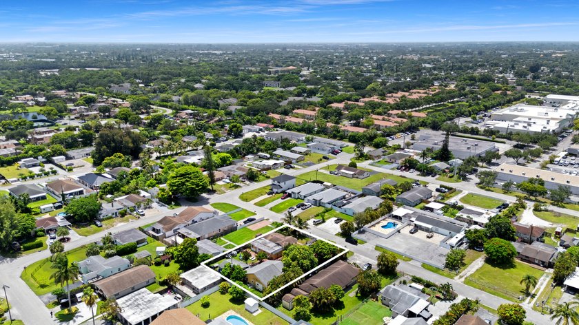 Located on an expansive lot, almost 14,000 sq ft, 4373 Venus Ave - photo 16
