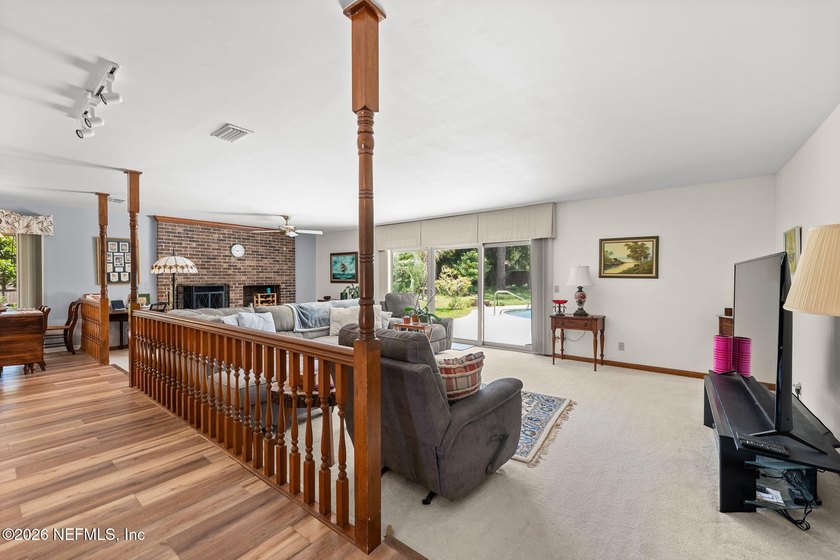 Updated brick 4-bedroom, 2.5-bathroom pool home on a cul-de-sac - photo 10