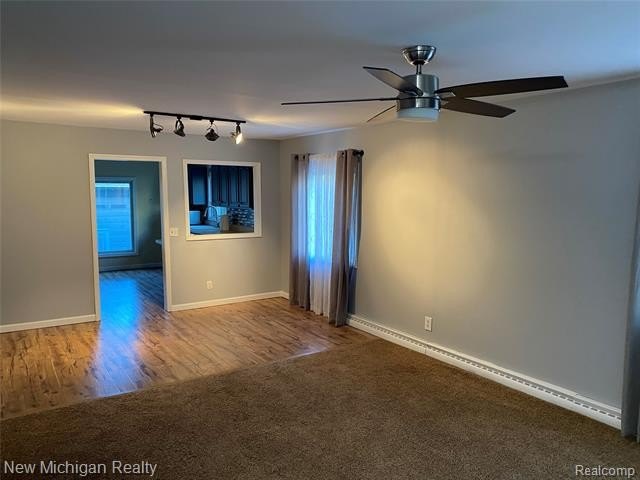 GREAT LOCATION----Well maintained and spacious ranch with - photo 4
