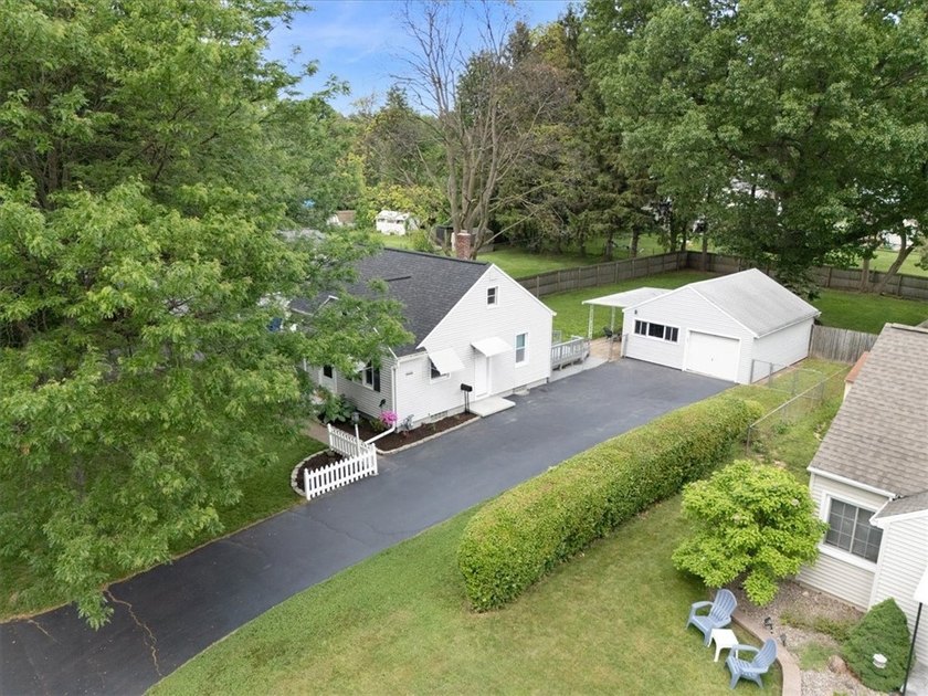 Charming Cape Cod in a quaint neighborhood. This is a *shiny - photo 37