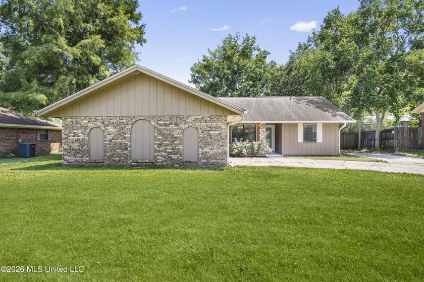 Welcome home to this beautifully updated 4-bedroom, 2-bath - photo 2