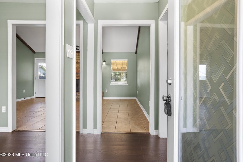 Welcome home to this beautifully updated 4-bedroom, 2-bath - photo 5