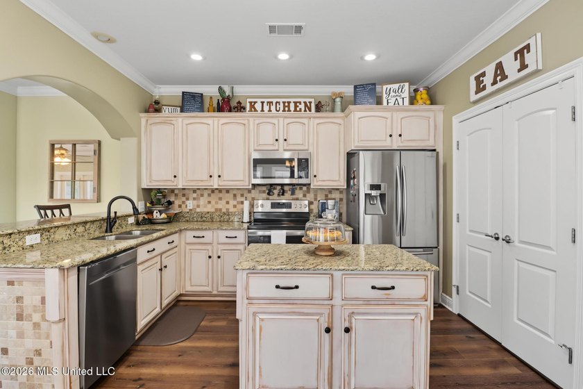Looking for the ultimate Dream home with water access, luxury of - photo 10