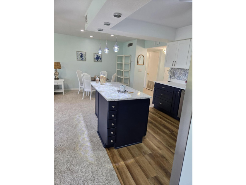 Move-In Ready * Fully Renovated * Stunning Sunset Views * - photo 8