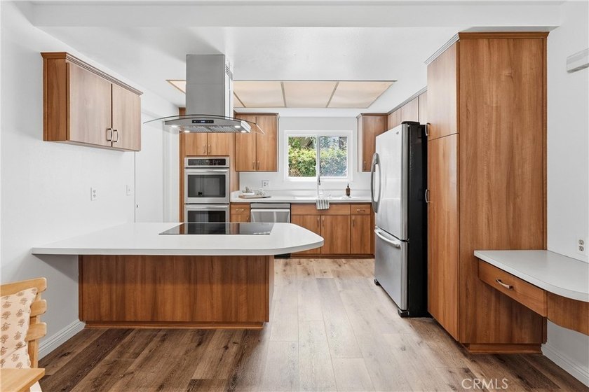 Fantastic Opportunity on a Corner Lot in Huntington Beach! - photo 7