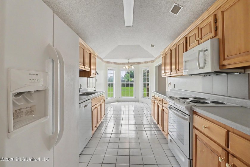 Well-maintained and move-in ready, this Long Beach home offers - photo 10