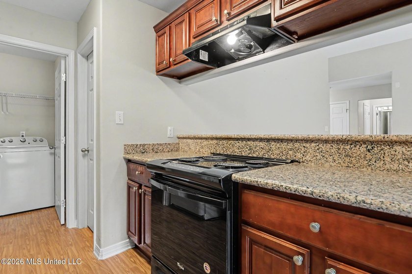 Your search is OVER! This compact home in charming &amp; convenient - photo 7