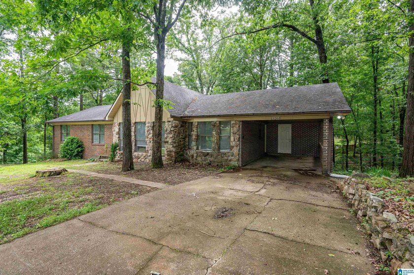 Welcome to 13265 Donna Drive in Million Dollar Lakes, where - photo 3