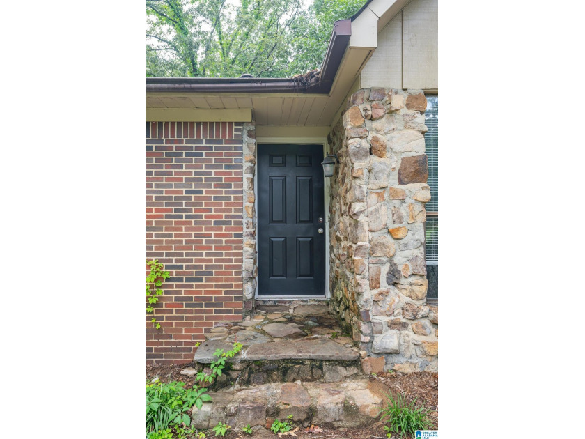Welcome to 13265 Donna Drive in Million Dollar Lakes, where - photo 4