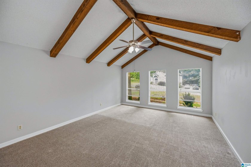 Welcome to 13265 Donna Drive in Million Dollar Lakes, where - photo 6
