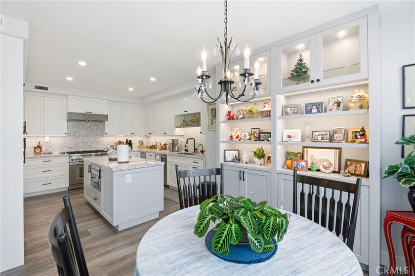 Welcome to 51 Seabrook Cove - a beautifully reimagined - photo 16