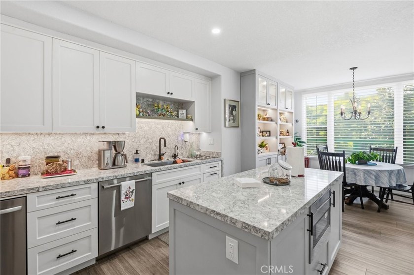 Welcome to 51 Seabrook Cove - a beautifully reimagined - photo 18