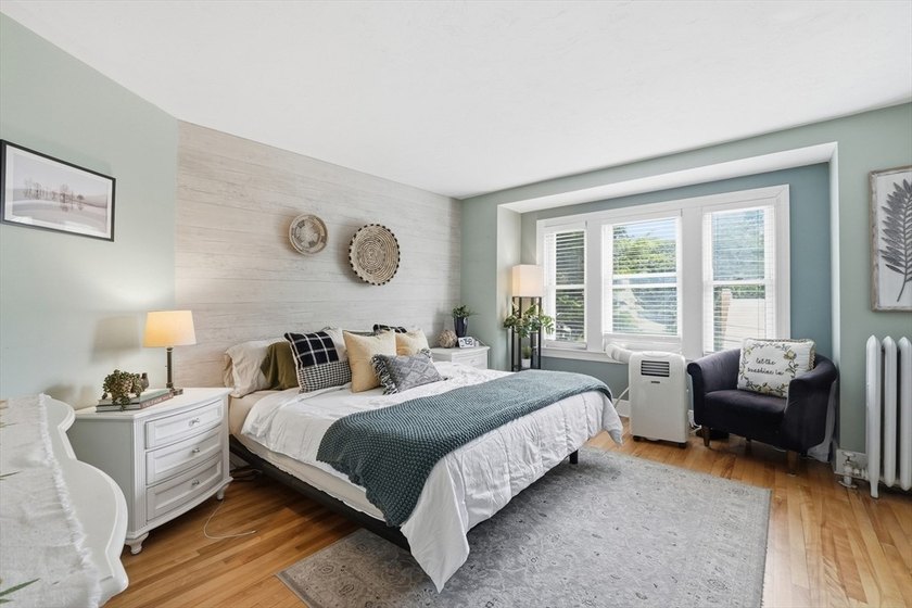 Spacious 3-bedroom, 1.5-bath home offering comfort, character - photo 27