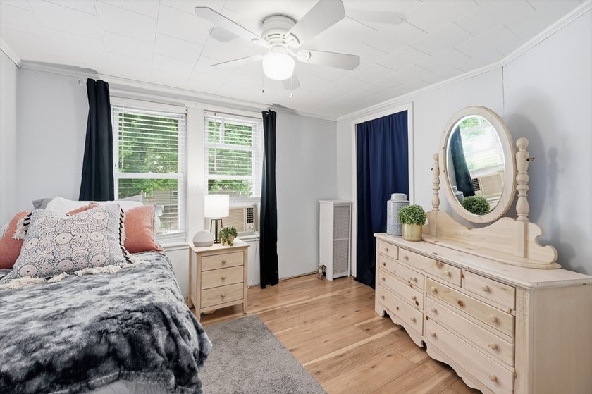 Spacious 3-bedroom, 1.5-bath home offering comfort, character - photo 30