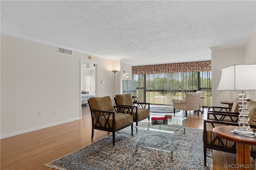 Maintenance Free Living! HOA includes Wi-Fi, basic cable, water - photo 7