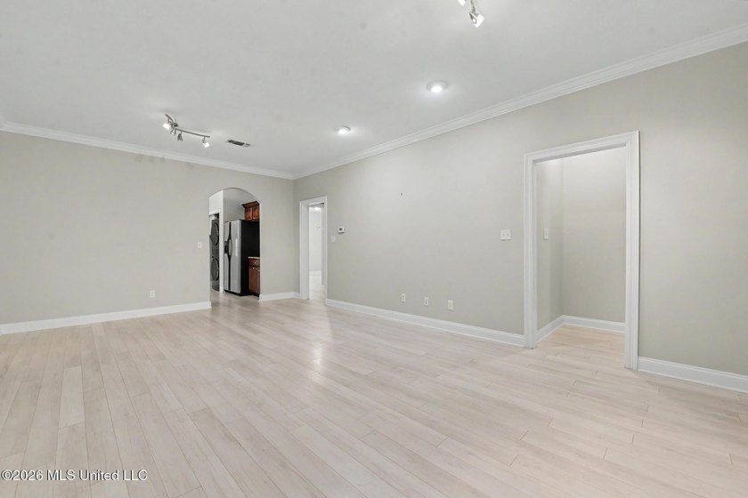 Welcome to effortless coastal living in the heart of Bay St - photo 9