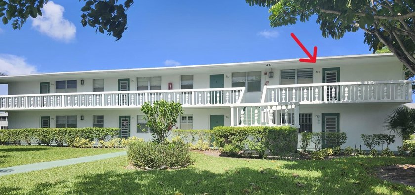 UPDATED! UPDATED! UPDATED! NEWLY RENOVATED CORNER UNIT ON THE - photo 3